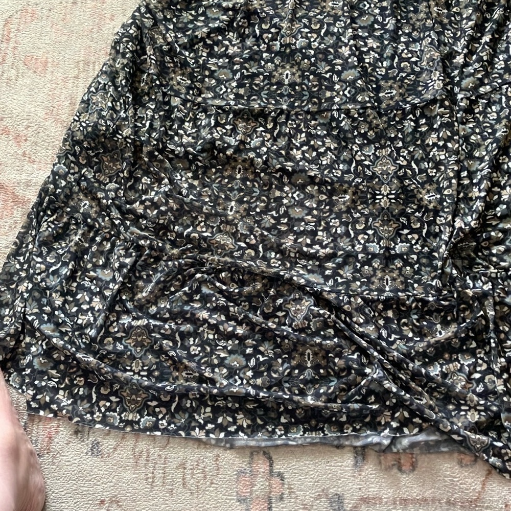 Canon Black and Gold Patterned Fabric